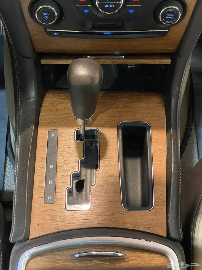 كرايزلر C300 2012 ( اكزاكتيف ) أعلى فئة 19