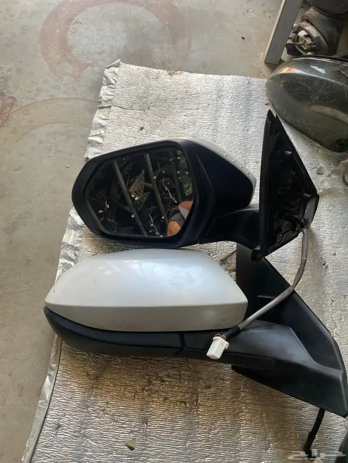 مرايات يارس مديل 23-24-25 اصلي 3