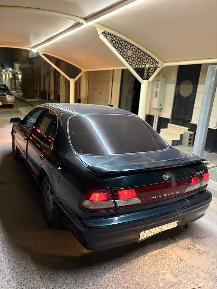 للبيع نيسان مكسيما 98 في الكامل قير عايدي 15