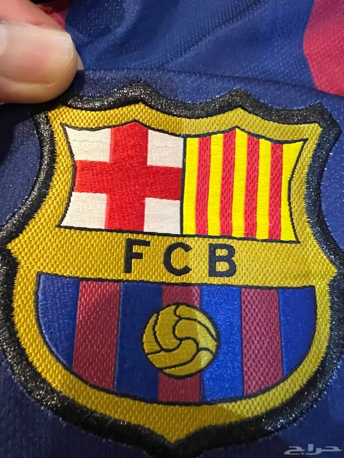 تيشيرت برشلونة موقع من ميسي 1
