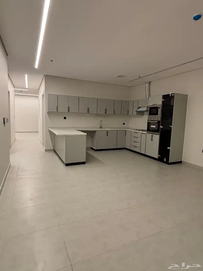 شقة فاخرة للايجار في كورنيش الخبر 1