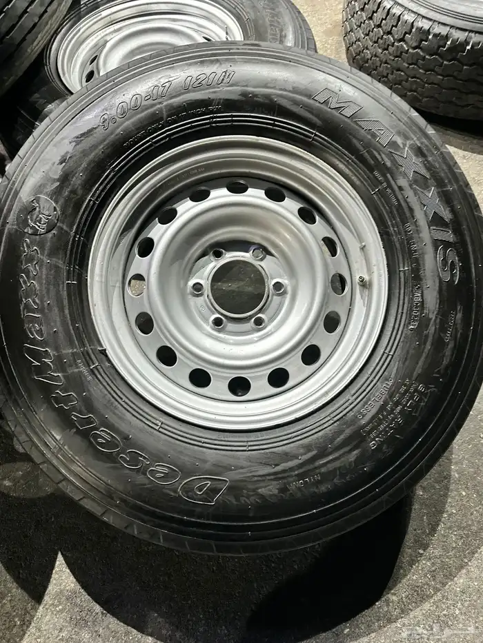 جنوط هلل اصلي جيب لاند كروزر مع كفرات بالون 900.17ت23 24