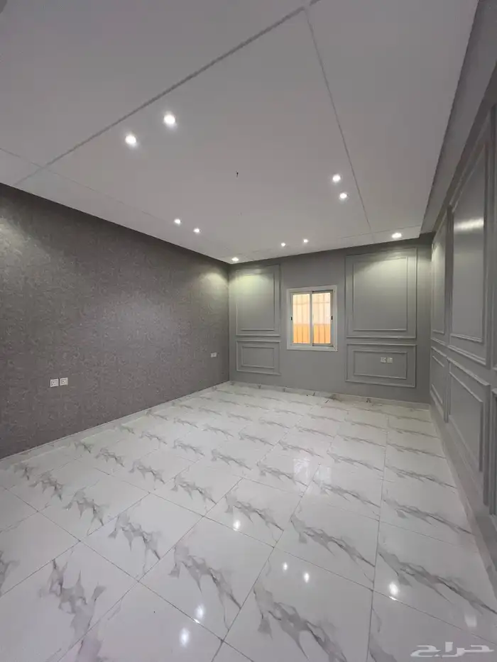 اخر روف بملحق حي النعمان بالقرب من القاعدة الجوية بسعر 730 30