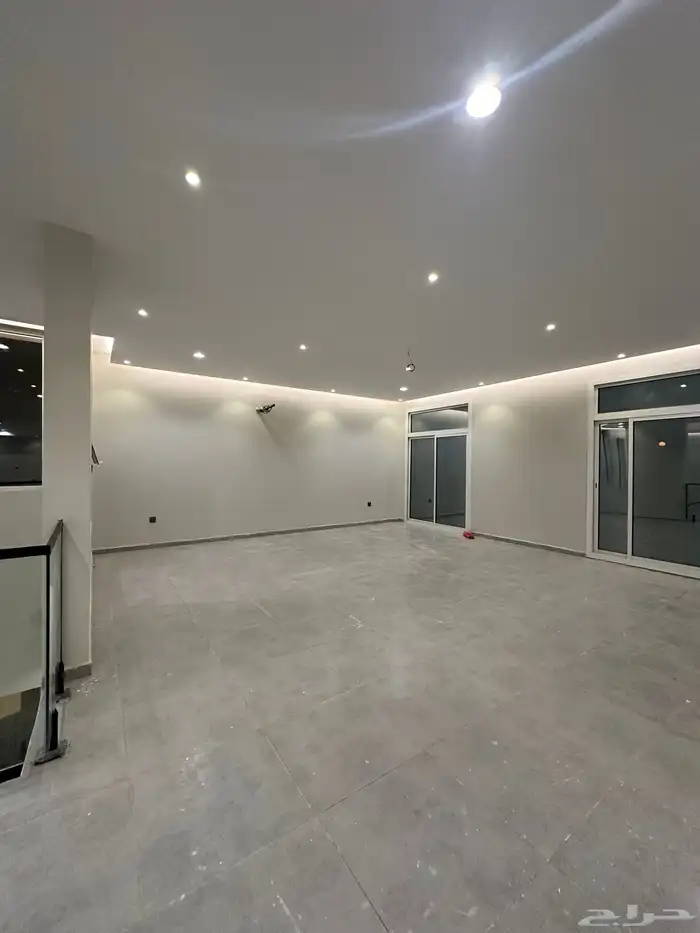 فيلا جديدة للإيجار 4