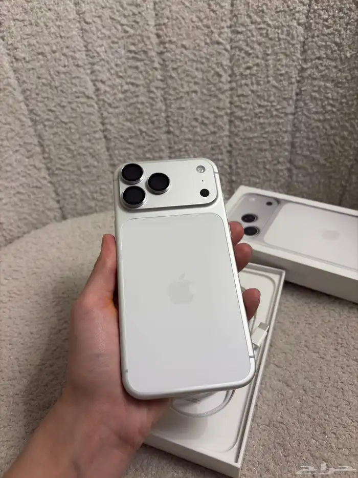 ايفون 17 جوال ايفون جوال ايفون 17 بروماكس 2