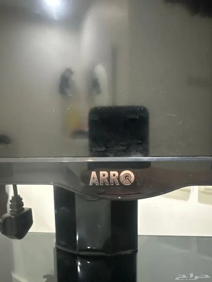 شاشه مع طاوله للبيع 1