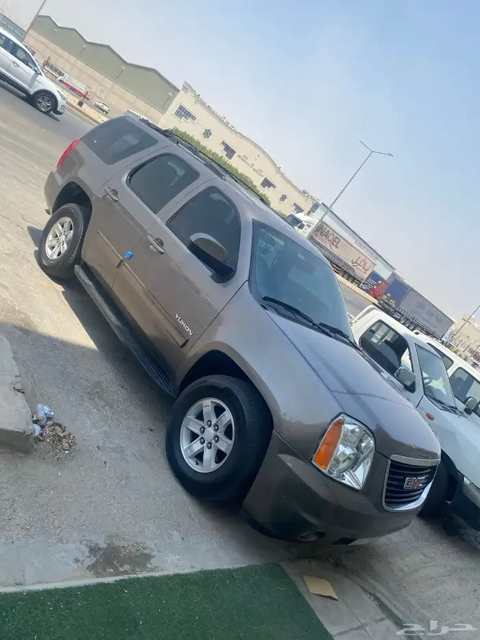 GMC يوكن للبيع 2014 نظيف 6