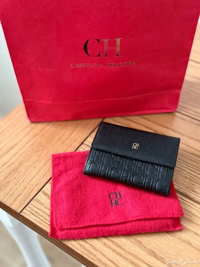 كارولينا هيريرا CH 0