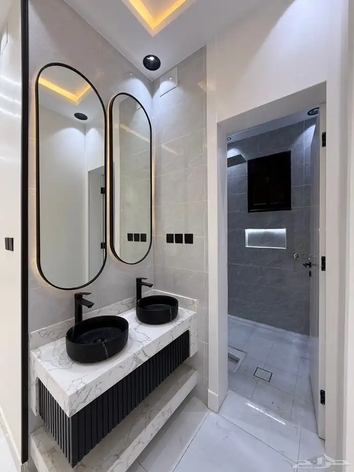 للبيع شقق ارضيه ببايكة سيارة وشقق علويه بالقرب م حي الضيافة 10