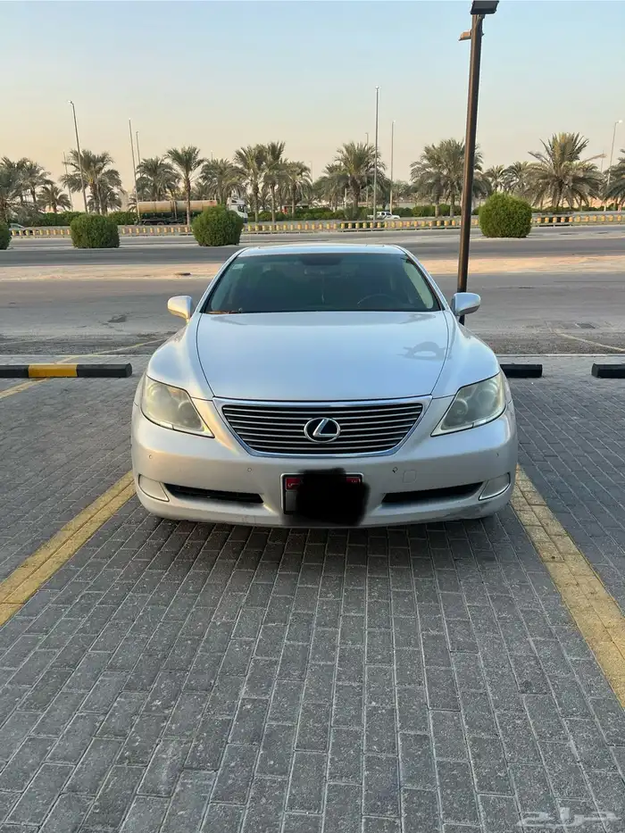 لكزس LS460 فل كامل لوح خليجي 0