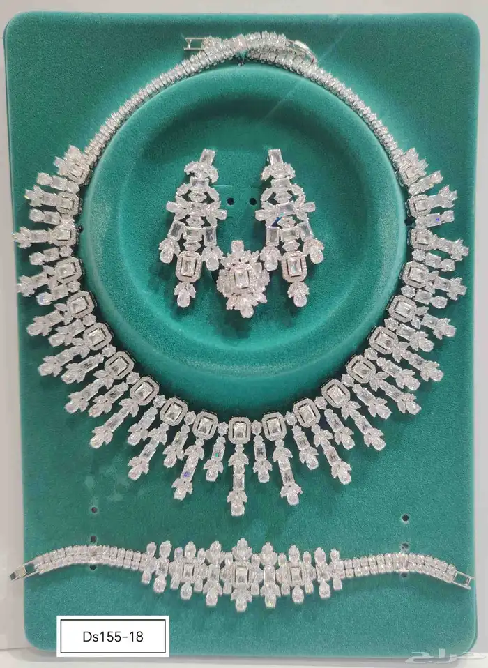 أطقم زركون فخم ملون 0