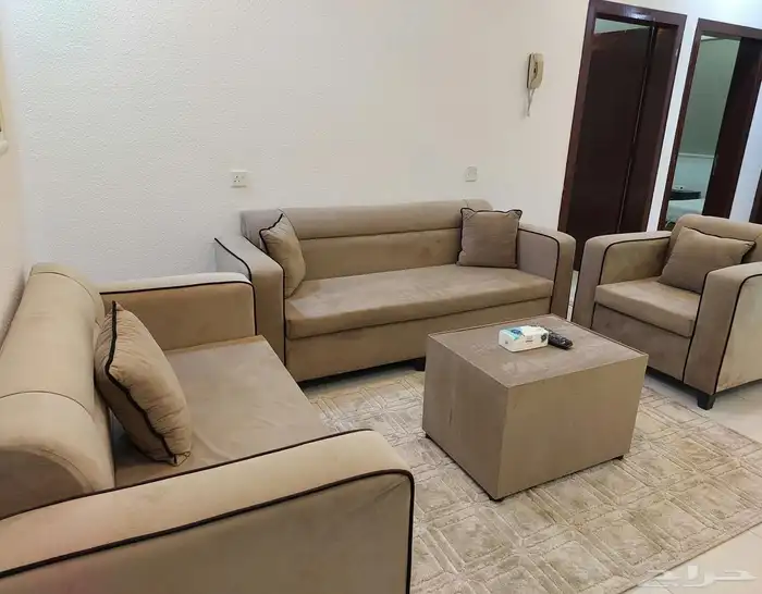 شقة للإيجار بأحد رفيدة 0