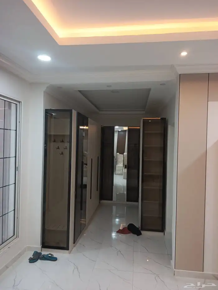 ديكور غرف نوم دواليب كمدينات شيبورد خلفية سرير 1