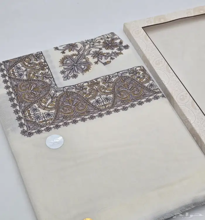 شالات اللمسه الملكيه وأقمشة شتويه بعروض خاصه 8