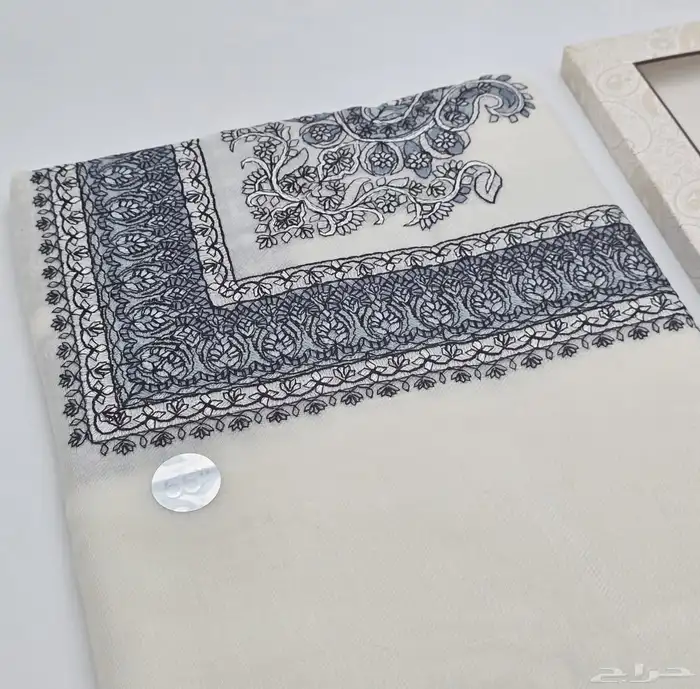 شالات اللمسه الملكيه وأقمشة شتويه بعروض خاصه 16