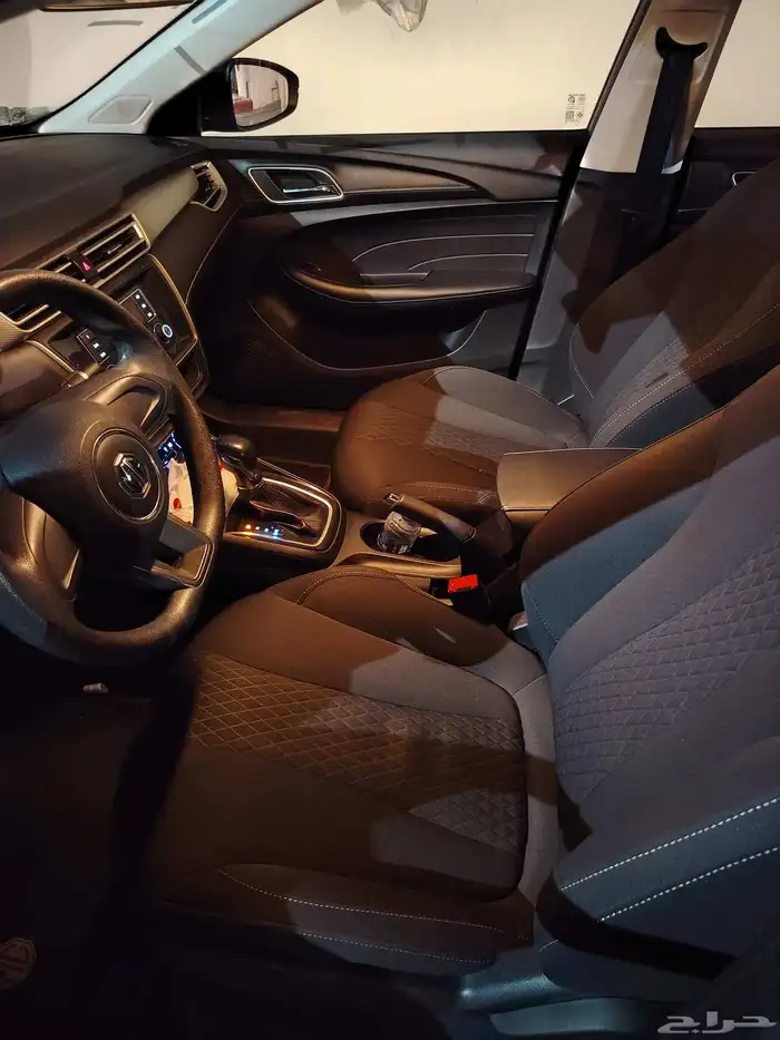 ام جي 5 ستاندر موديل 2023 7