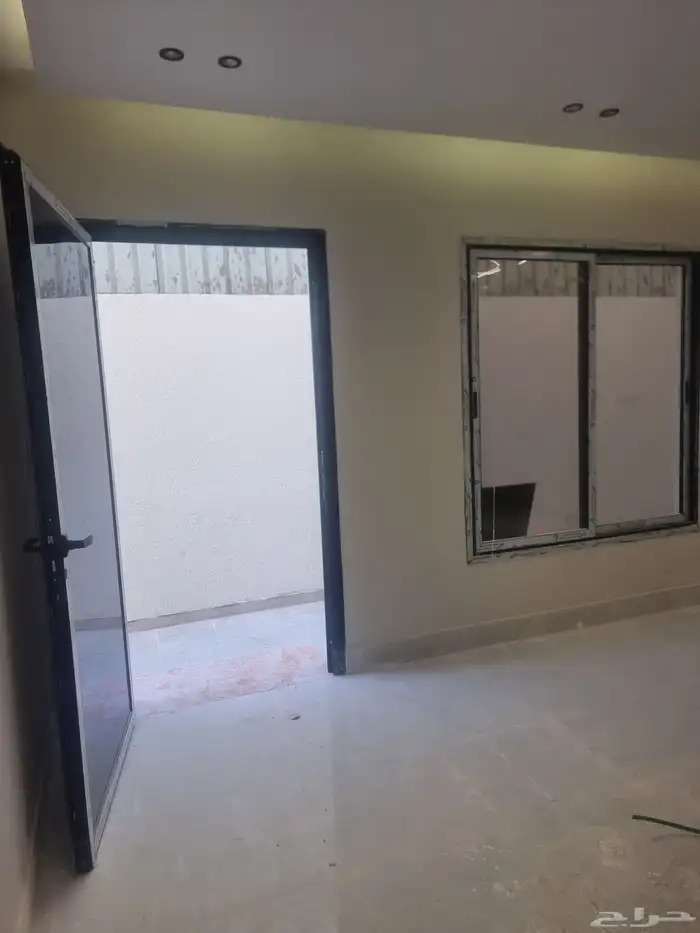 للبيع شقق تمليك حي بدر شارع 30متر ارضيات بحوش وكراج 5