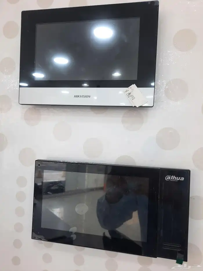 فني صيانة انتركم وكاميرات 2