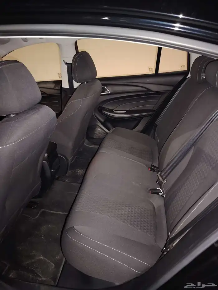 ام جي 5 ستاندر موديل 2023 8