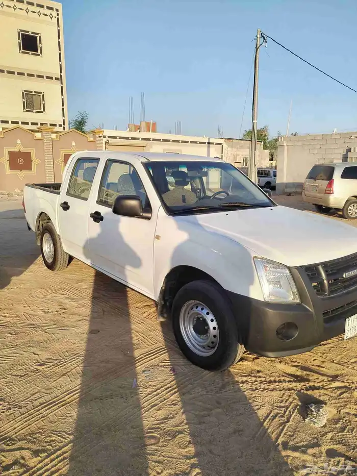 للبيع ايسوزو ديماكس غمارتين 4