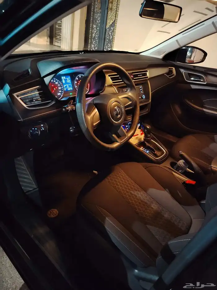 ام جي 5 ستاندر موديل 2023 6