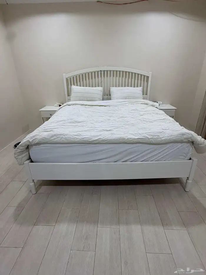 سرير نفرين وا كمدينه ثنتين للبيع فقط السرير بدون المرتبه. 0