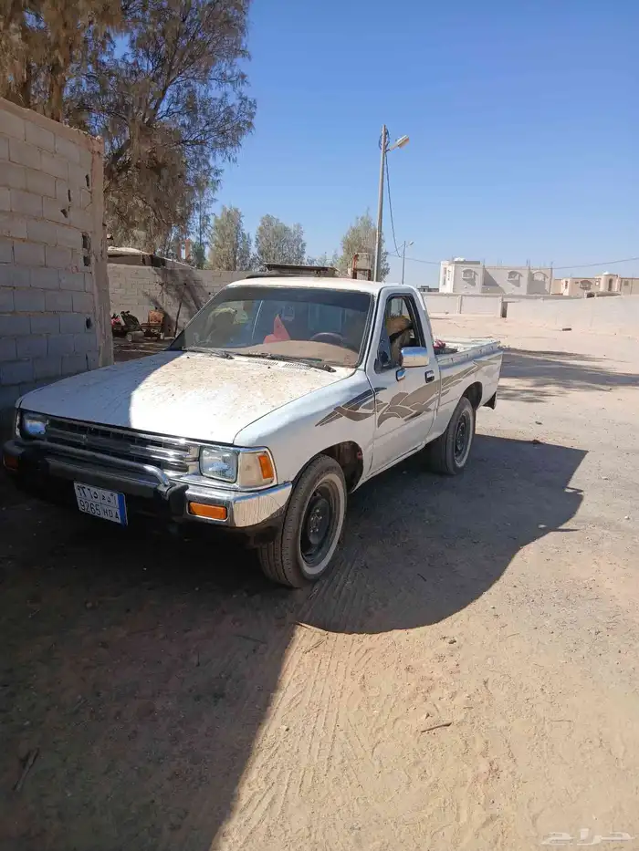 هايلوكس 2400 4