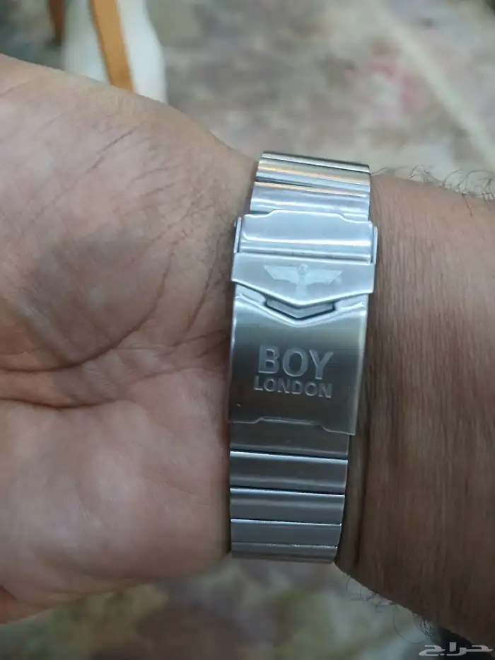 ساعة يابانية قديمة وساعة سويسرية 5