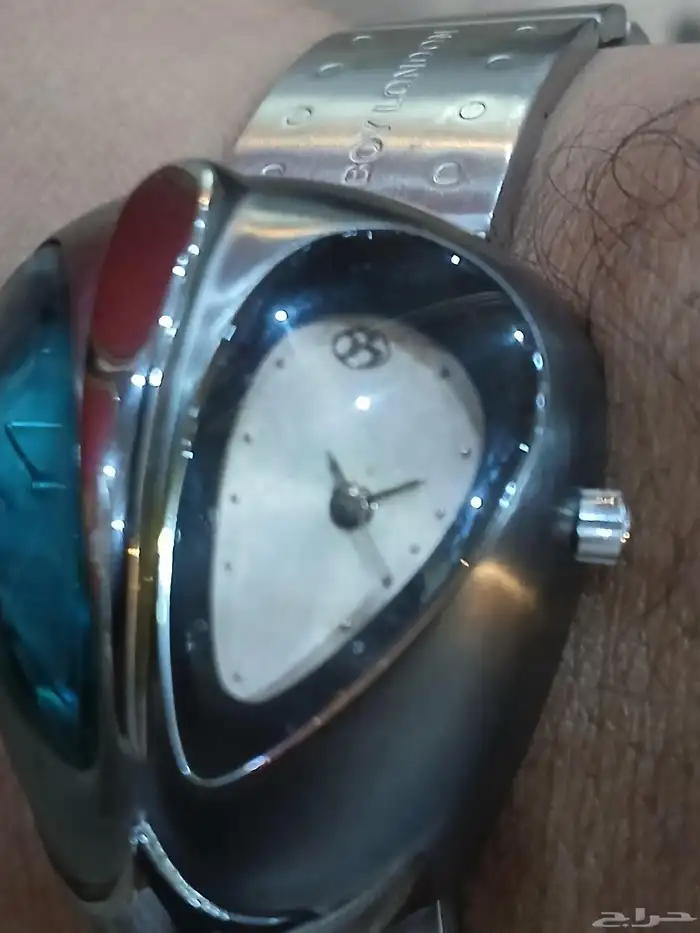 ساعة يابانية قديمة وساعة سويسرية 3