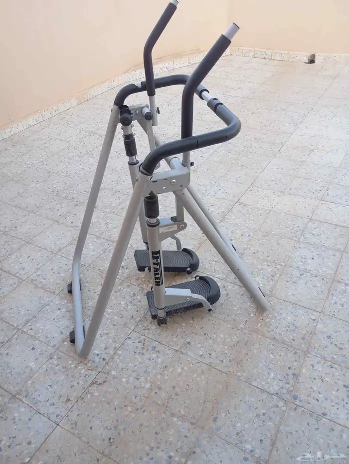 جهاز الغزال الطائر الرياضي استعمال نظيف 0