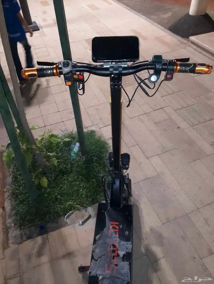 إسكوتر جديد بأكياسه حالة فوق الممتازه 0