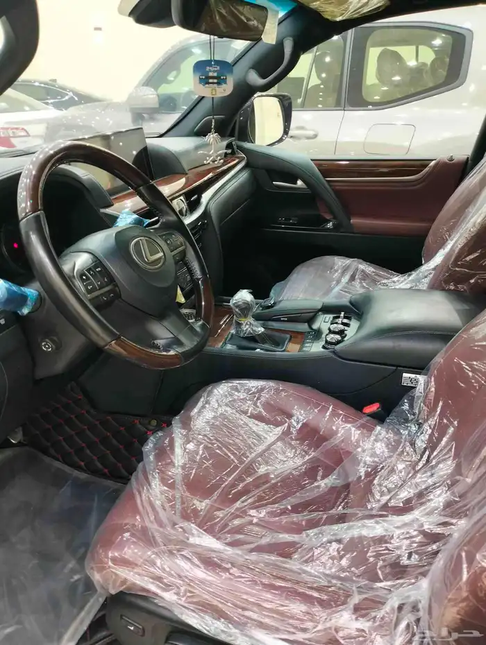 لكزس مخزن 2020 LX570s شرط فحص ممشي 74 الف 1