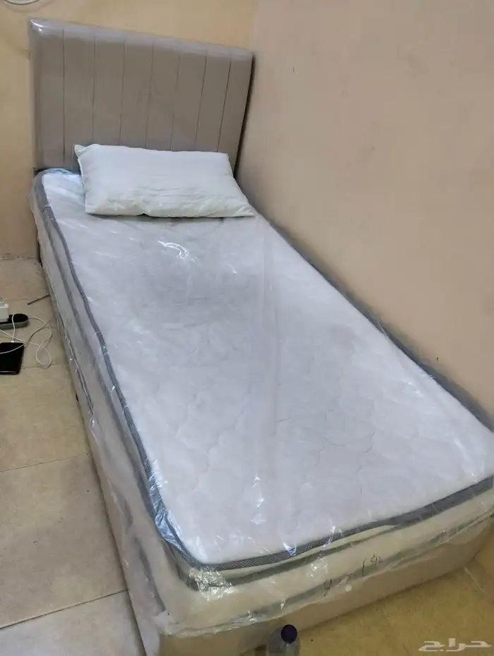 سرير مع مرتبه طبيه 0