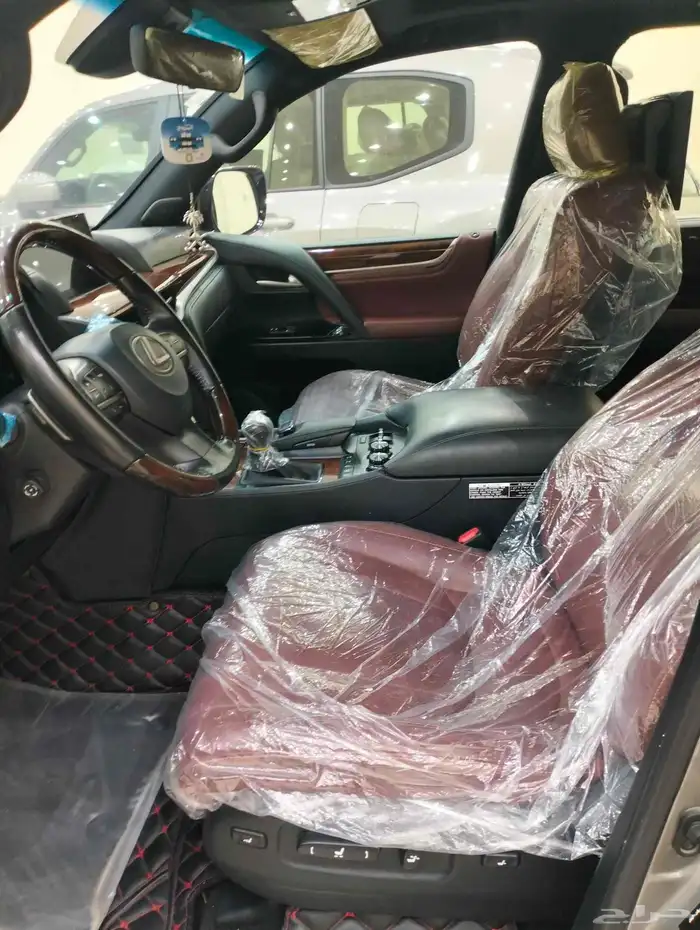 لكزس مخزن 2020 LX570s شرط فحص ممشي 74 الف 5