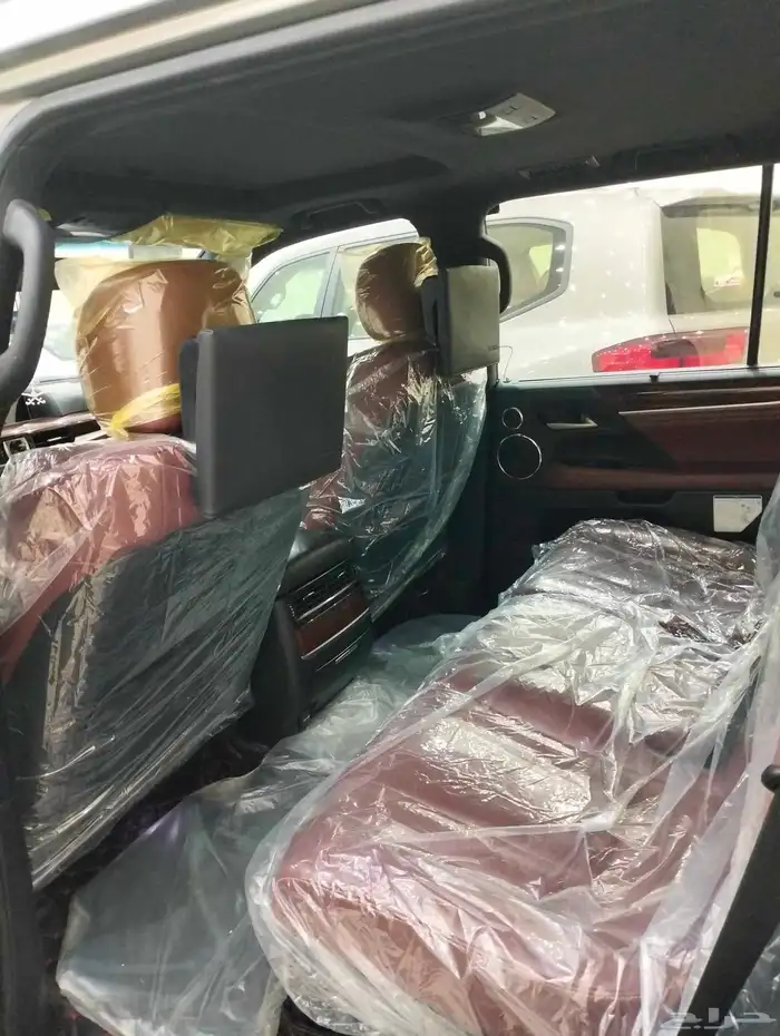 لكزس مخزن 2020 LX570s شرط فحص ممشي 74 الف 4