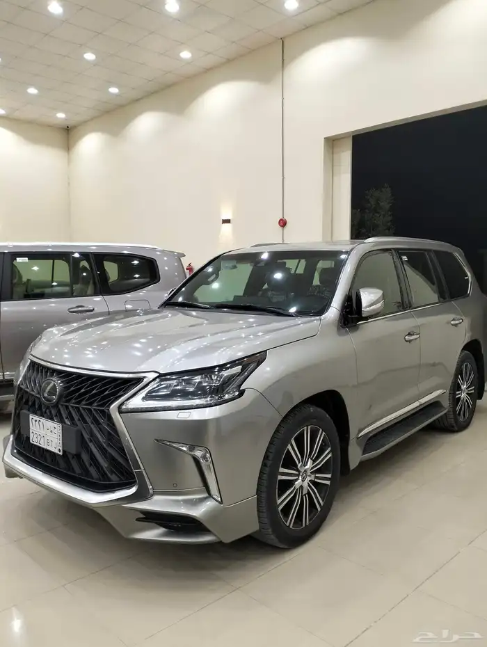 لكزس مخزن 2020 LX570s شرط فحص ممشي 74 الف 7