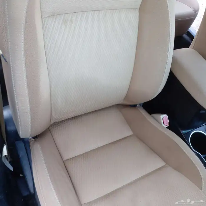 تلميع وتنظيف السيارت من الداخل وتنظيف الكنب والمجالس 10