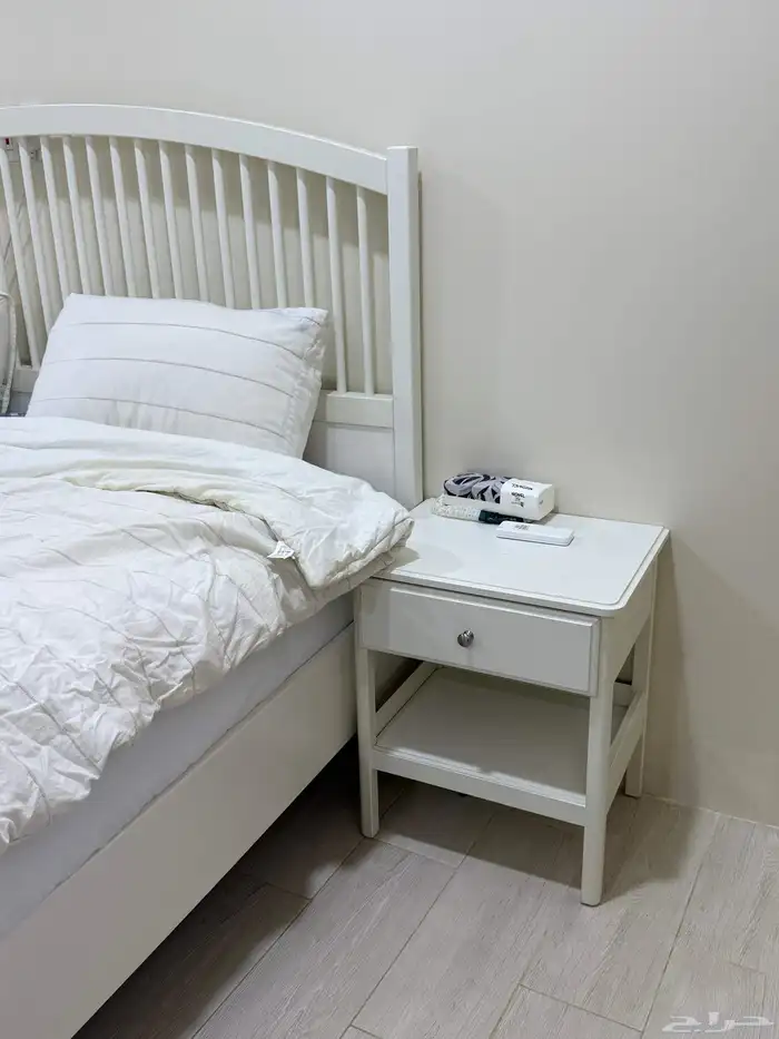 سرير نفرين وا كمدينه ثنتين للبيع فقط السرير بدون المرتبه. 2