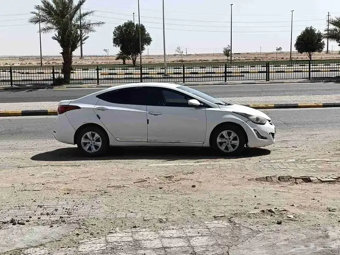 Hyundai Elantra 0