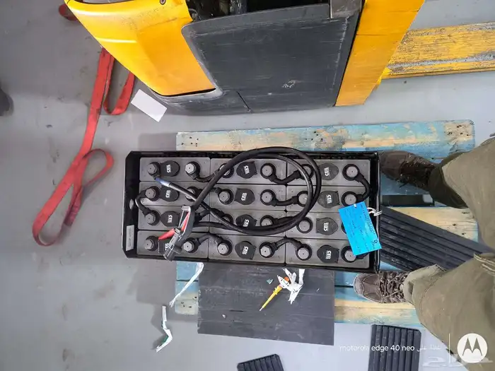 لدينا بطاريات رافعات شوكيه 80 - 48 - 36 جميع المقاسات 4