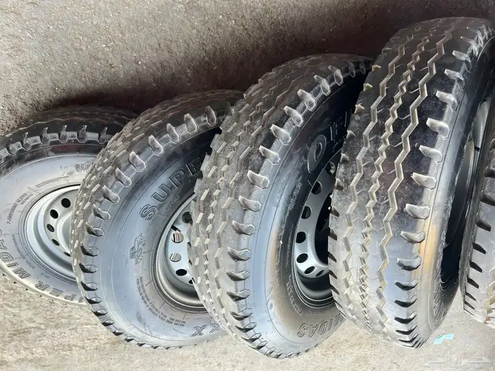 5 جنوط هلل جيب ربع مع كفرات صيني دعسة يوكهاما مقاس 750 16 2