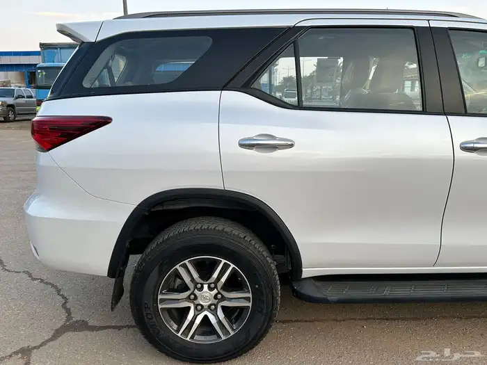 فورتشنر2023 10