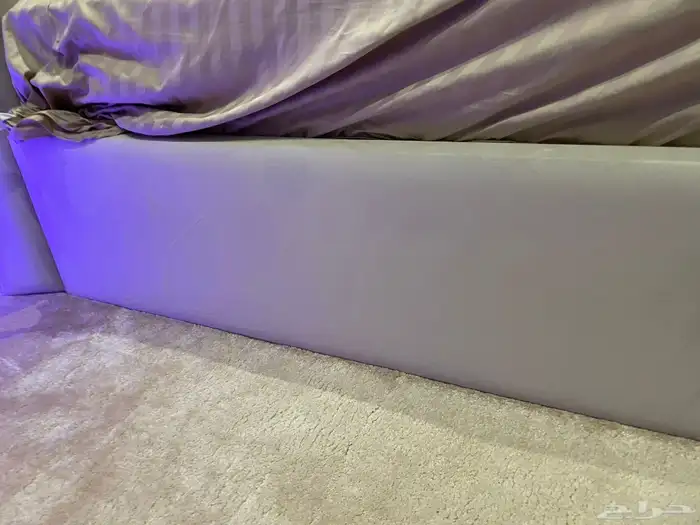 للبيع في جدة هيكل سرير خشب من بيت الأثاث 160x200 1