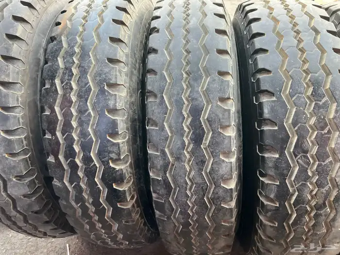 5 جنوط هلل جيب ربع مع كفرات صيني دعسة يوكهاما مقاس 750 16 13