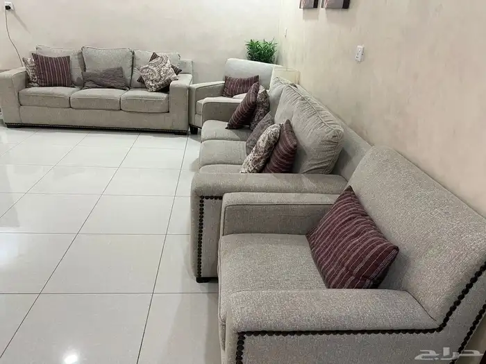 كنب موديرن من شركة ذافاكتوري 1