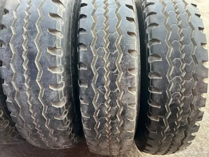 5 جنوط هلل جيب ربع مع كفرات صيني دعسة يوكهاما مقاس 750 16 9