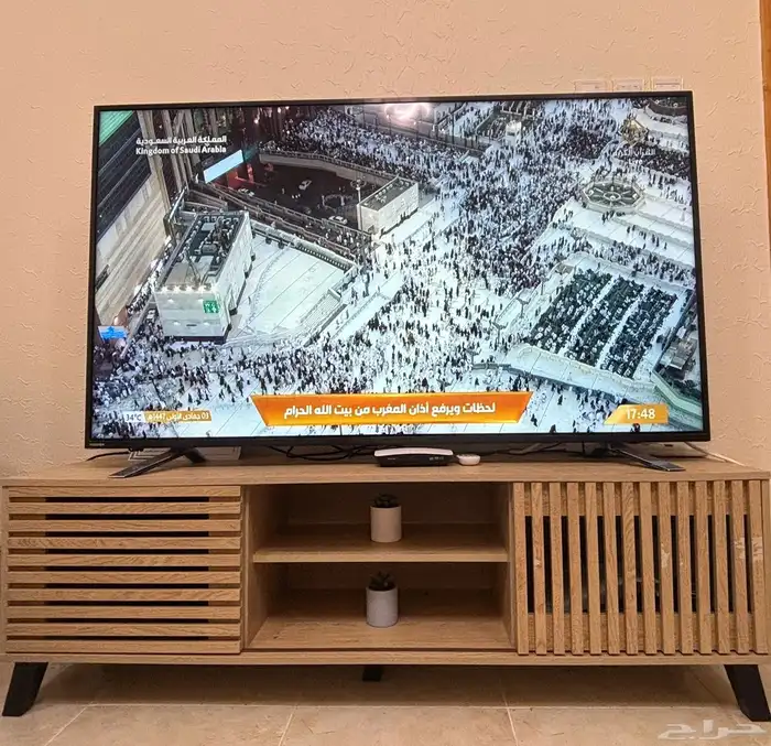 طاولة تلفزيون للبيع 0