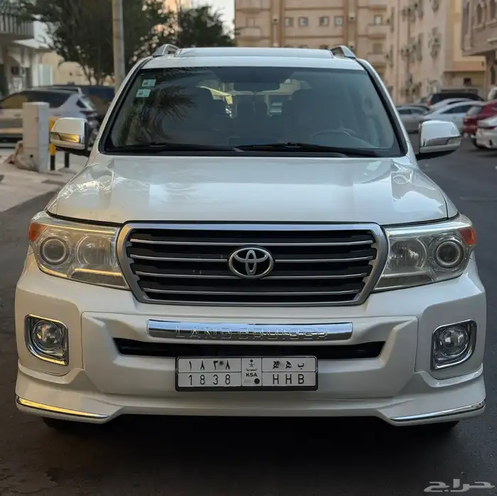 لاندكروزر 2013 GXR3 فل كامل 1