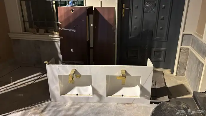 للبيع مغاسل رخام دولاب تلفزيون 2