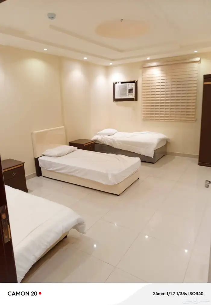 شقه مفروشه عبارة عن غرفتين وصالة وحمام ومطبخ واسعه جدا ونظيف 1